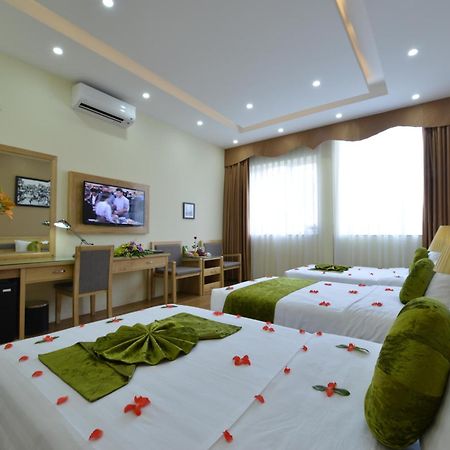 Blue Hanoi Inn Hotel Room photo