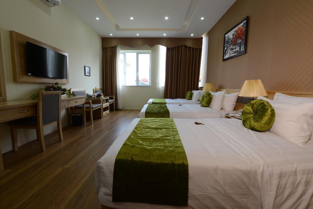 Blue Hanoi Inn Hotel Room photo