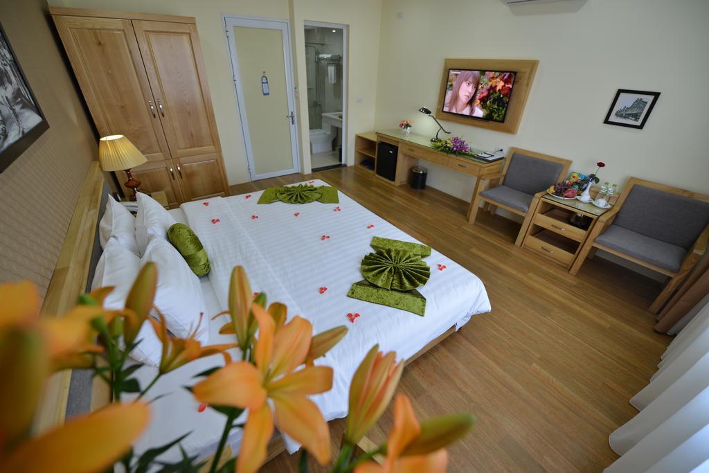 Blue Hanoi Inn Hotel Room photo