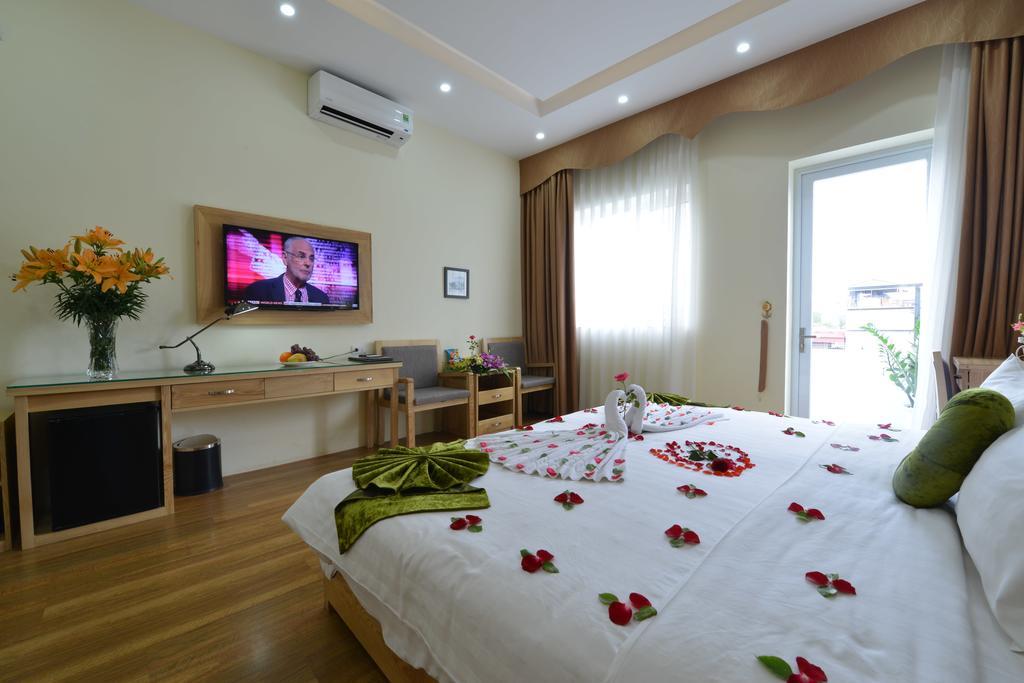 Blue Hanoi Inn Hotel Room photo