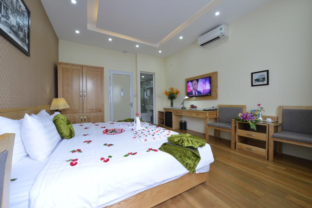 Blue Hanoi Inn Hotel Room photo