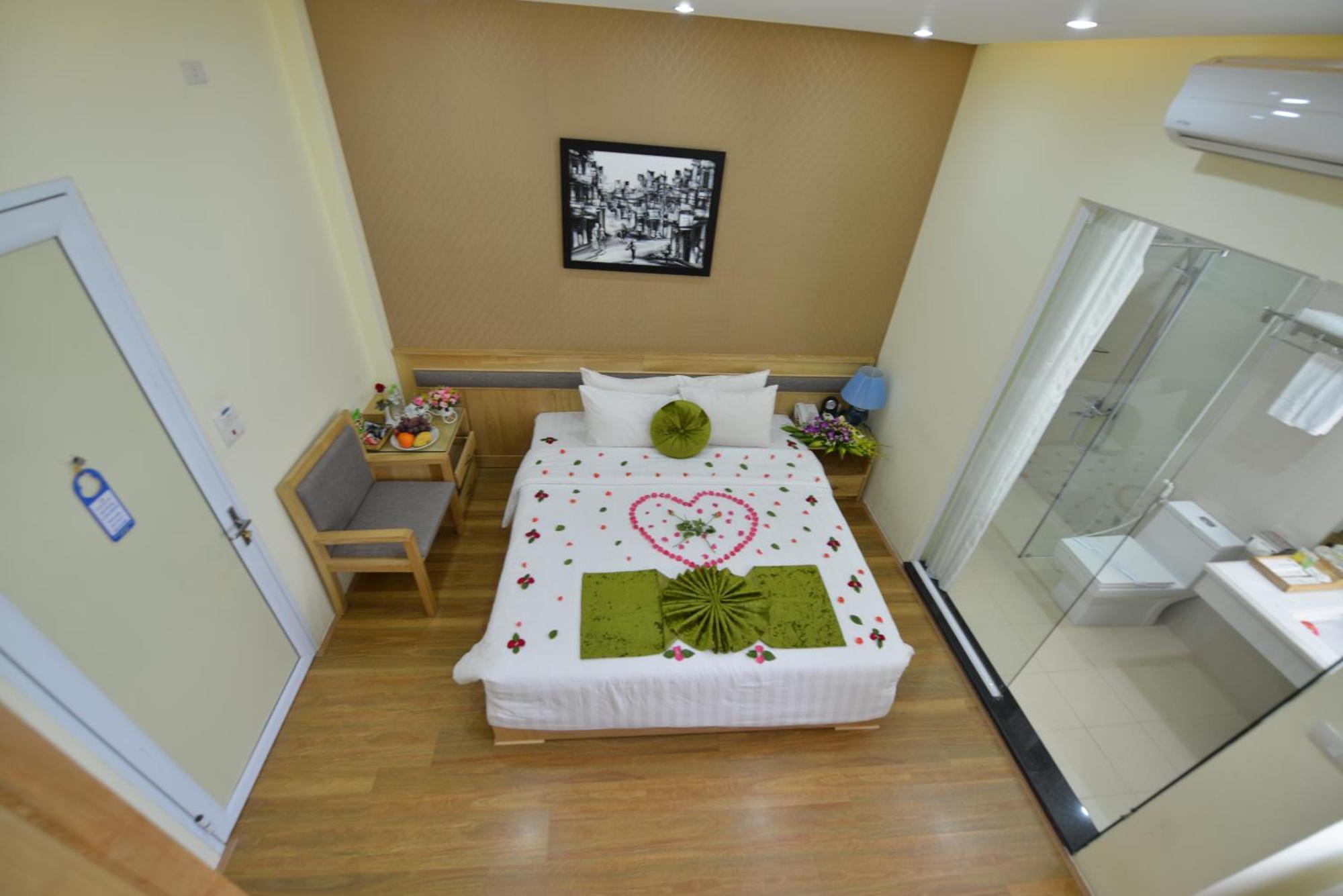 Blue Hanoi Inn Hotel Room photo