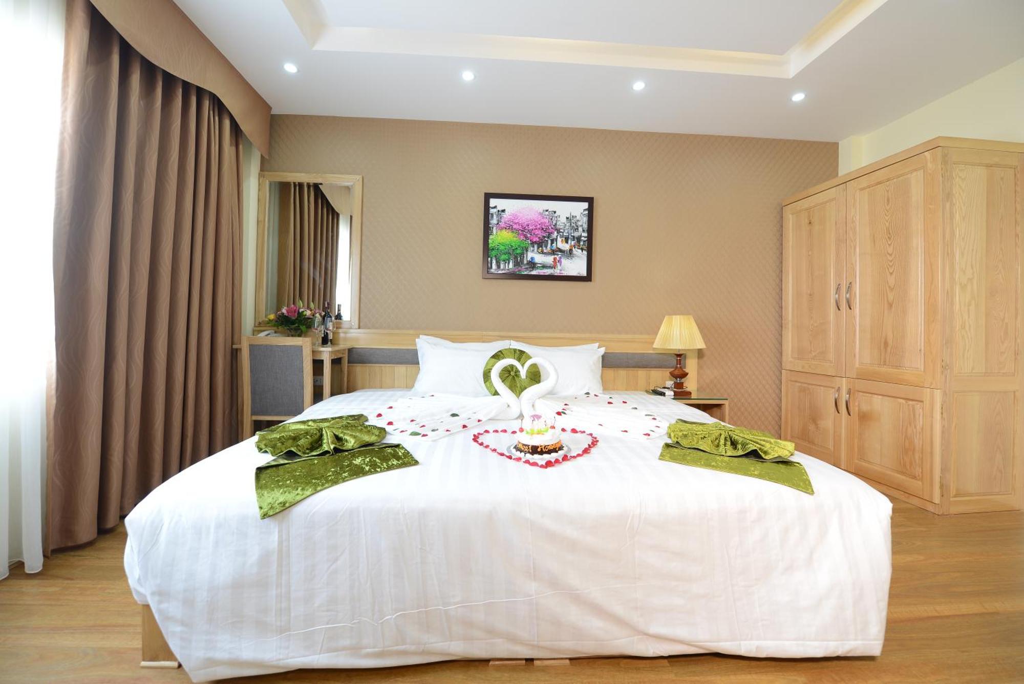 Blue Hanoi Inn Hotel Room photo